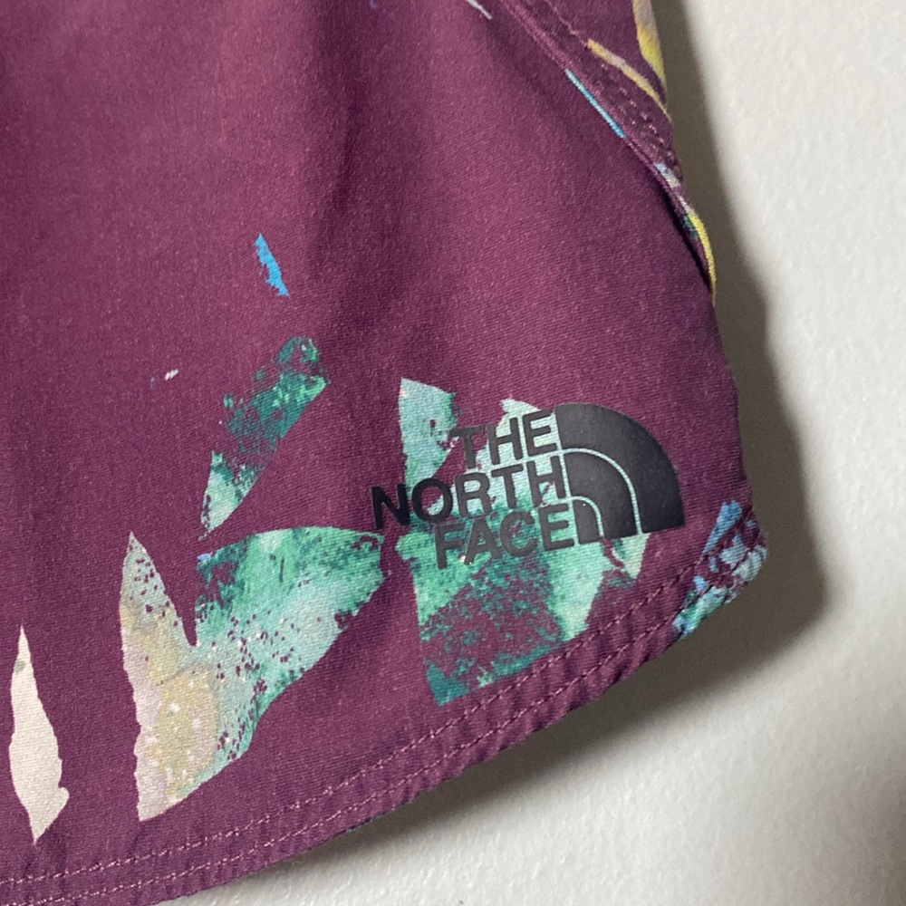 The North Face Classic V Shorts Women’s Small Purple Printed Pull On Drawstring - Picture 5 of 16